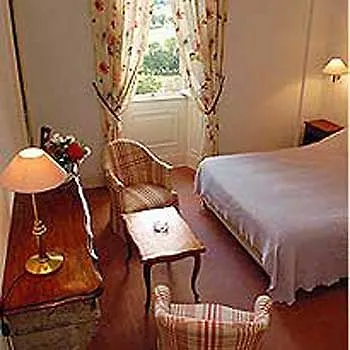 Bed & Breakfast Chateau De Larroque