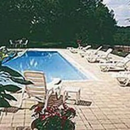 Chateau De Larroque Bed & Breakfast Gimont