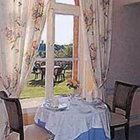 Chateau De Larroque 3* Gimont