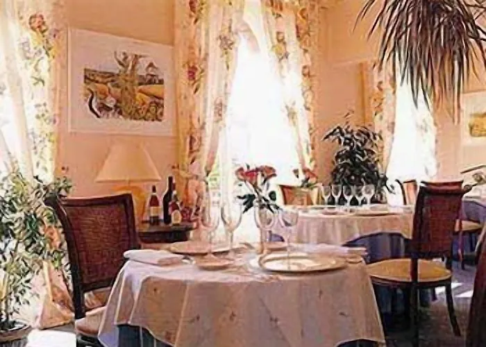 ベッド・アンド・ブレックファスト Chateau De Larroque