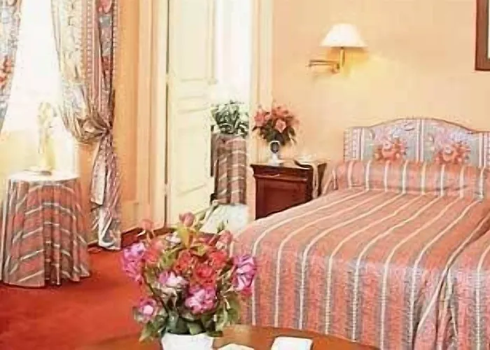 ベッド・アンド・ブレックファスト Chateau De Larroque