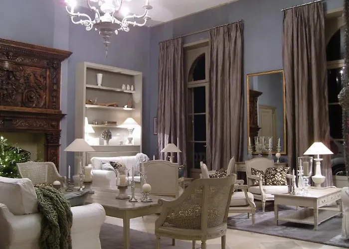 Chateau De Larroque 3*